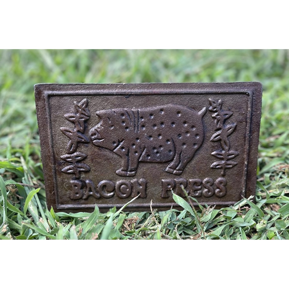 Vintage Cast Iron Bacon Press Pig Design Wooden Handle Grill Kitchen Heavyweight